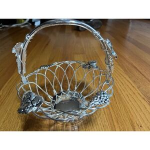 Vintage Godinger Silver Art Grapes Fruit Basket w Handle-Silverplate 10 "